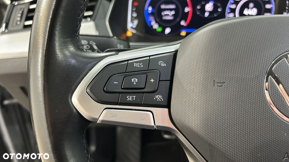 Volkswagen Passat Variant 2.0 TDI EVO Business DSG - 24