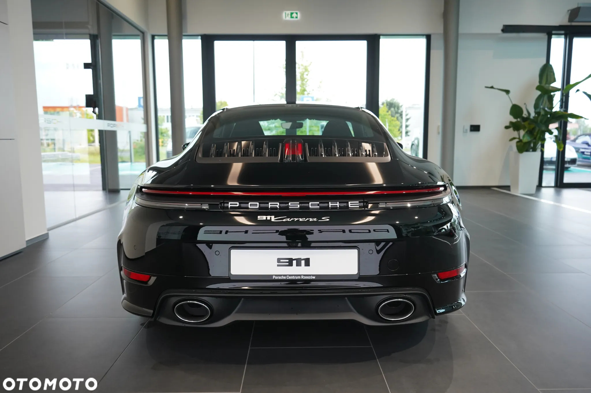 Porsche 911 Carrera S - 6