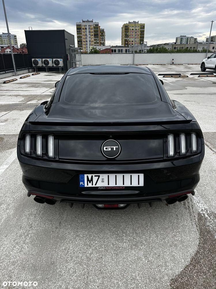 Ford Mustang - 8