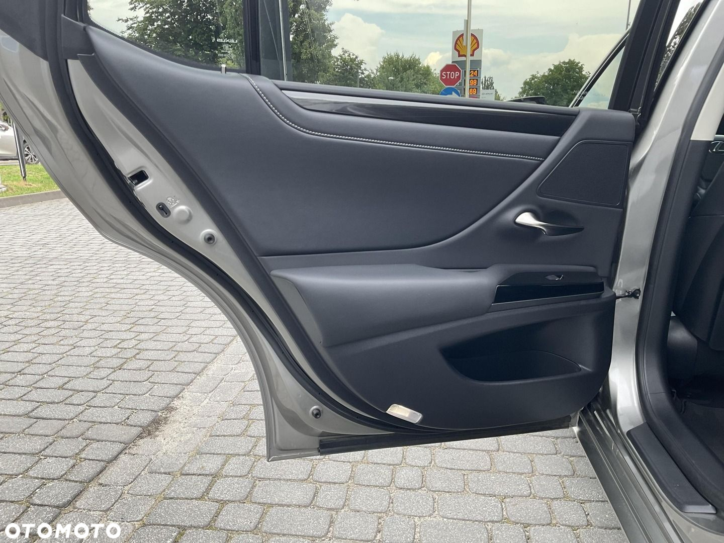 Lexus ES 300h Business Edition - 34