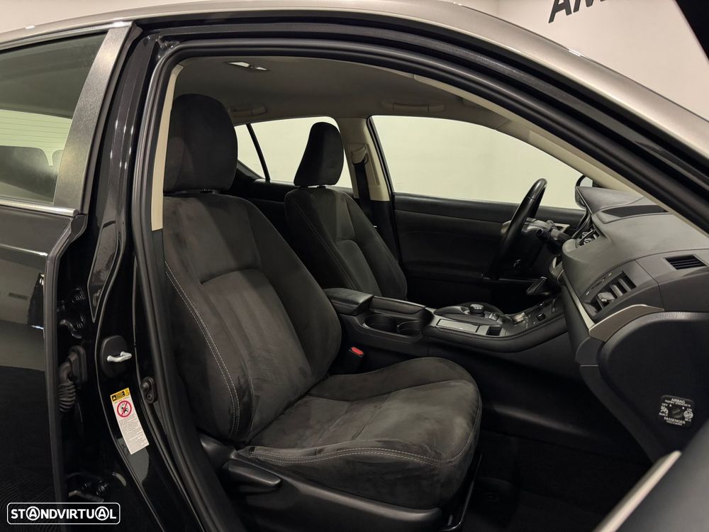 Lexus CT 200h Luxury - 7