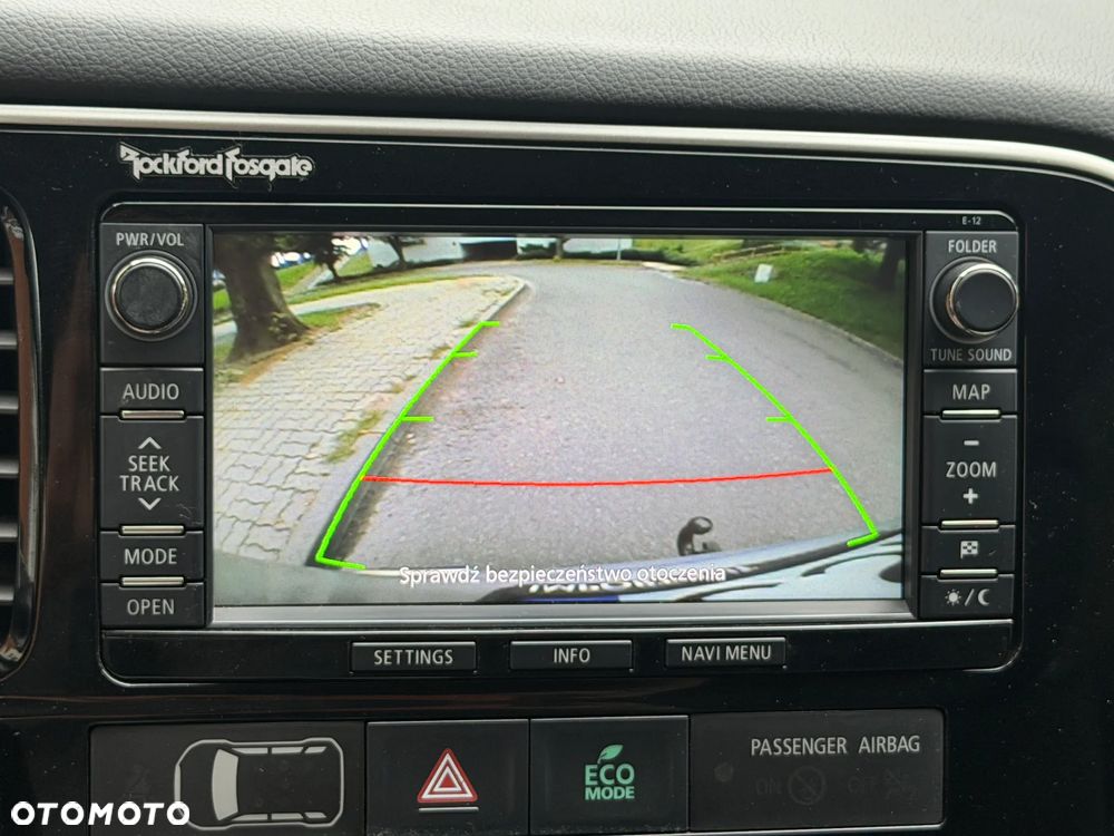 Mitsubishi Outlander 2.0 4WD Plus - 16