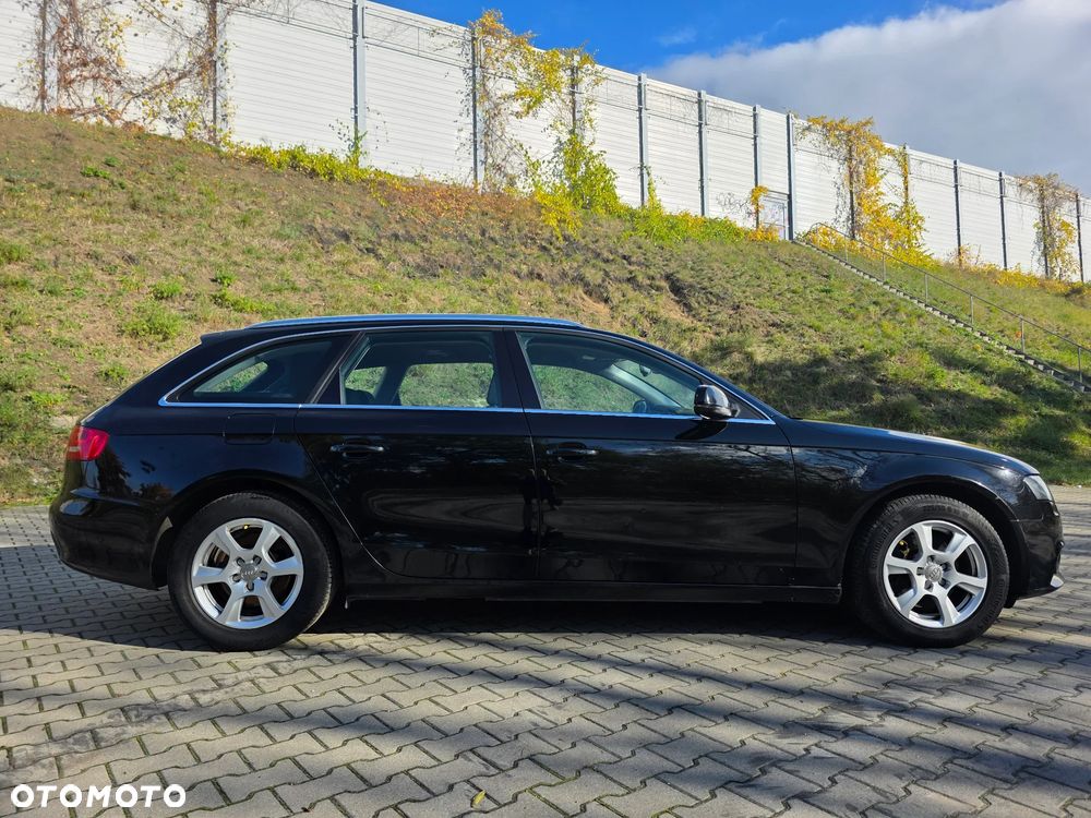 Audi A4 Avant - 11