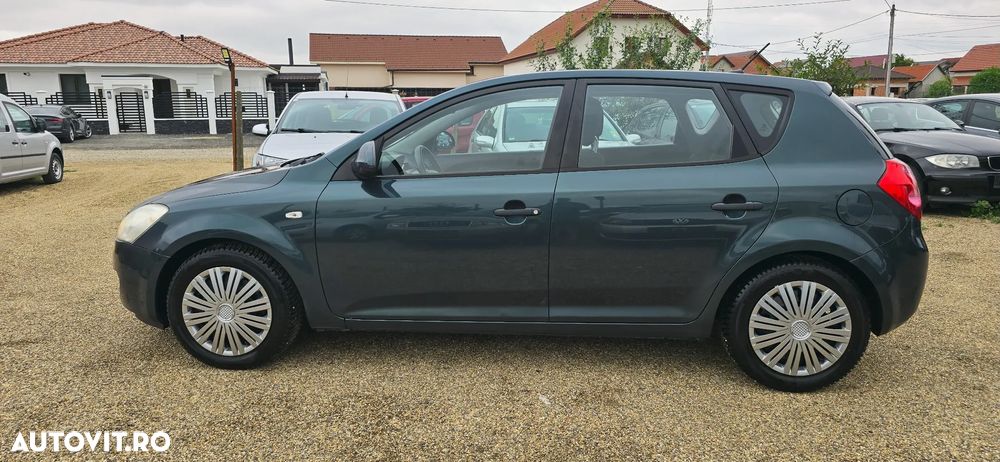 Kia Ceed Cee'd 1.6 DSL EX CITY - 9