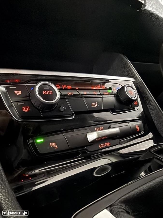 BMW 216 Active Tourer d Line Luxury Auto — fotografia 14