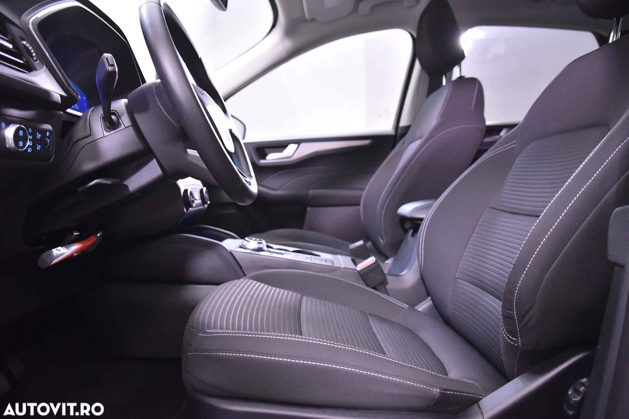 Ford Kuga - 22