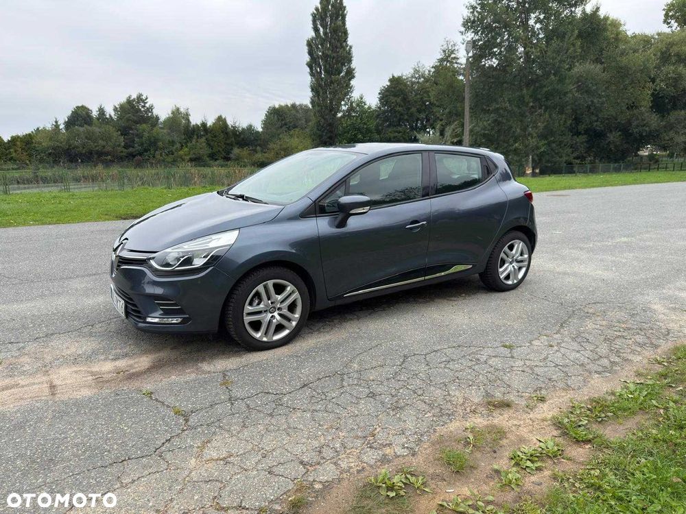 Renault Clio - 2