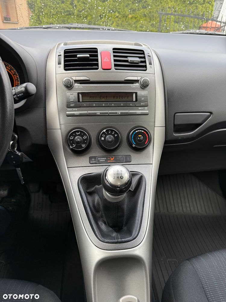 Toyota Auris 1.4 VVT-i Team - 27