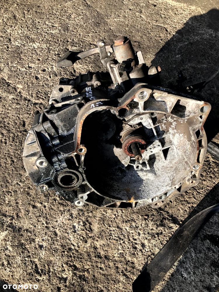 Manualna skrzynia biegów Opel Astra H 1.7 CDTI – M32 55192042 - 1