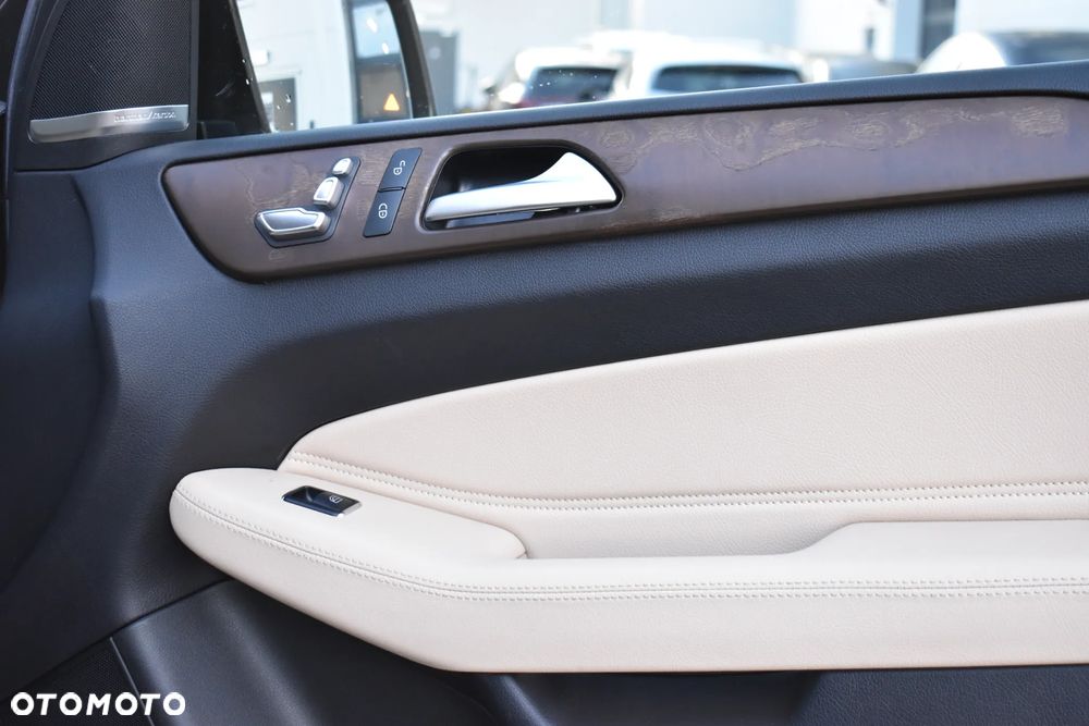 Mercedes-Benz GLE - 21