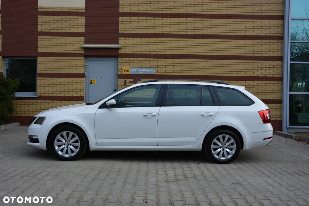 Skoda Octavia 1.6 TDI Premium Edition - 28