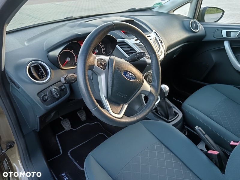 Ford Fiesta 1.25 Champions Edition - 10