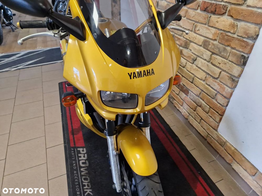Yamaha FZS - 31