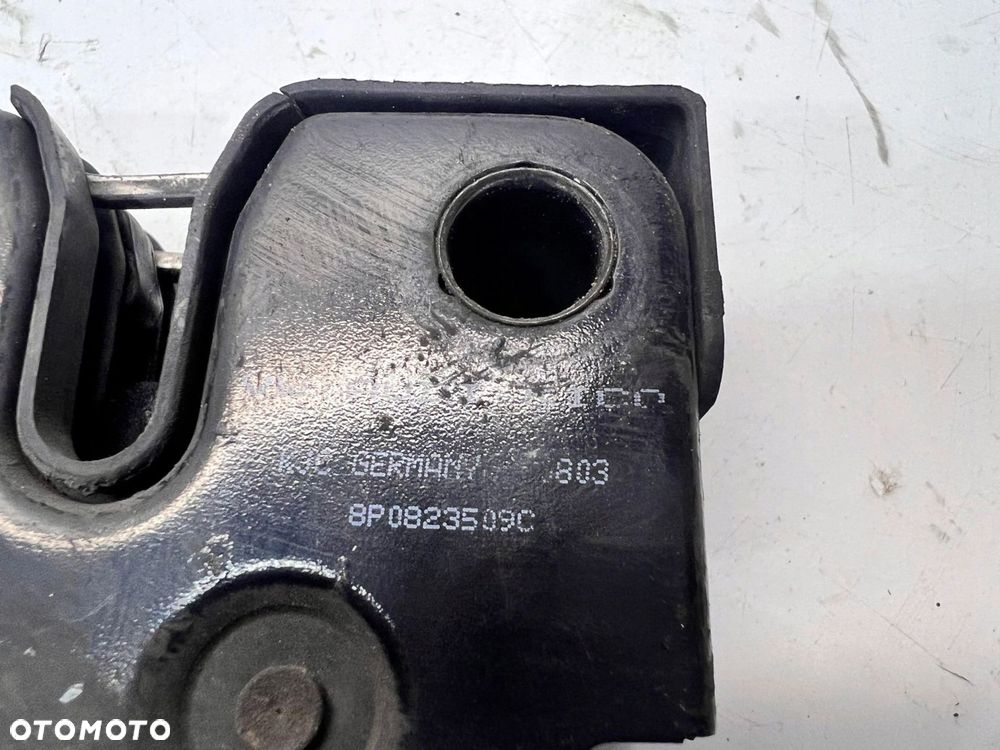 ZAMEK MASKI RYGIEL AUDI A3 8P LIFT 8P0823509C - 2