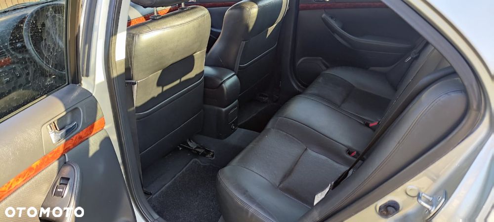 Toyota Avensis 2.0 D-4D Prestige - 6