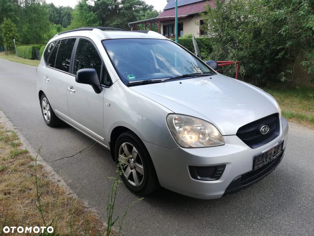Kia Carens 2.0 EX - 4