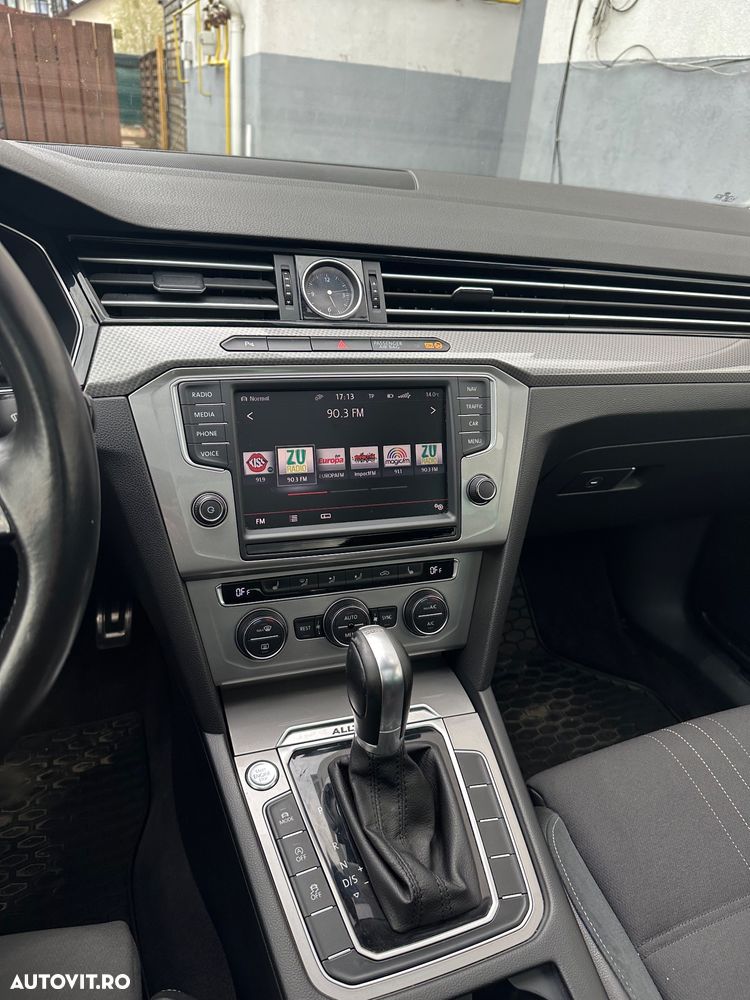 Volkswagen Passat Alltrack 2.0 TDI SCR 4Motion DSG - 9