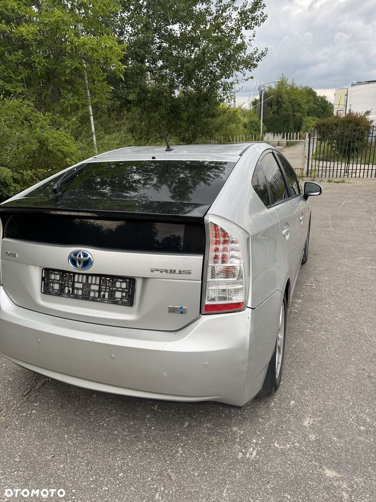 Toyota Prius - 5