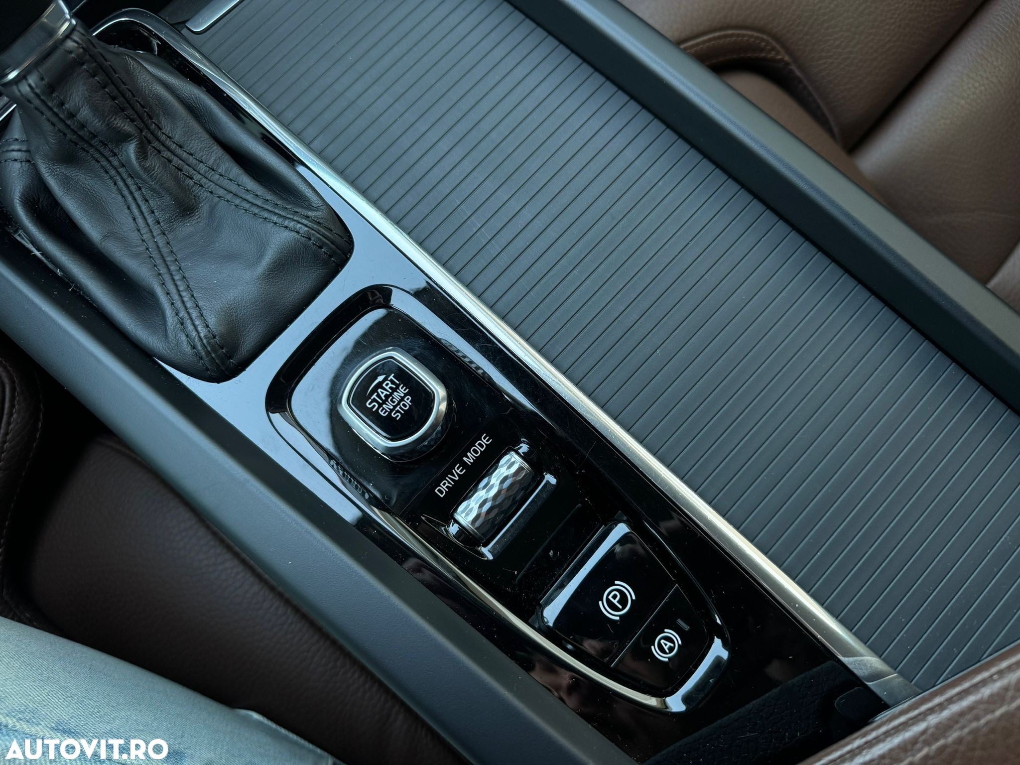 Volvo XC 60 D4 Geartronic Momentum Pro - 19