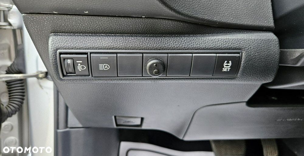 Toyota Corolla - 27