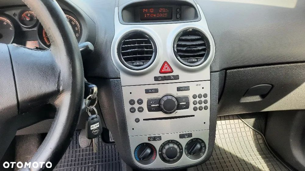 Opel Corsa 1.2 16V Essentia - 13