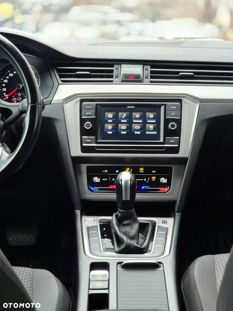 Volkswagen Passat 1.5 TSI EVO Essence DSG - 9