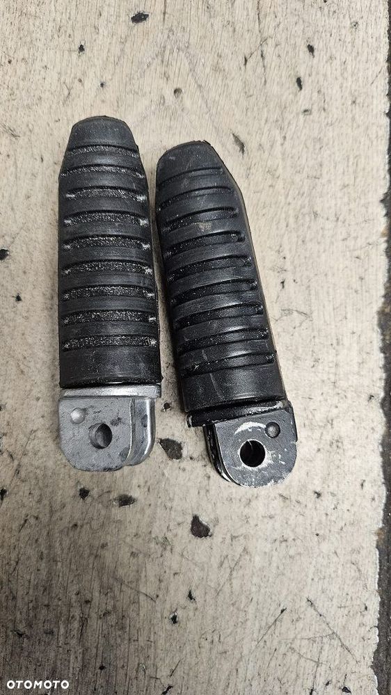 Podnóżek lewy prawy Suzuki GSX 1400 - 7