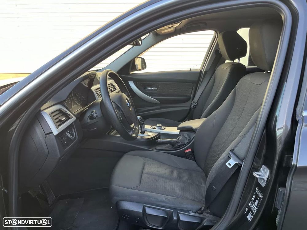 BMW 320 d Touring Aut. M Sport - 28