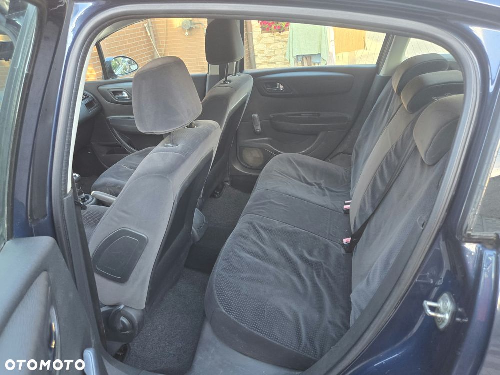Citroën C4 1.4 16V SX - 5