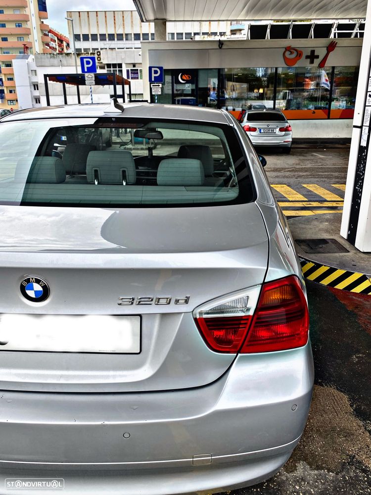 BMW 320 d - 1