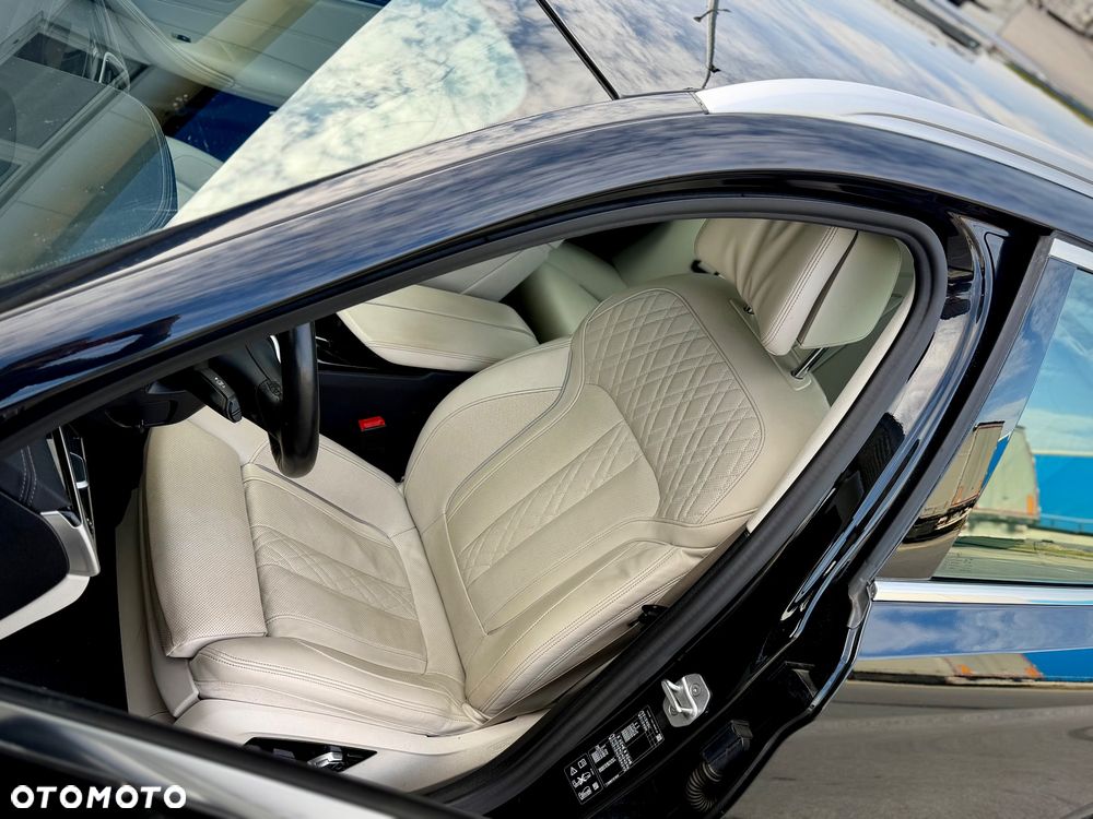 BMW Seria 5 540d xDrive mHEV Luxury Line - 23