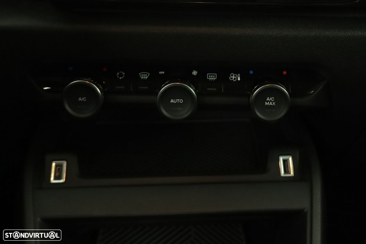 Citroën C4 1.2 PureTech Plus EAT8 - 12