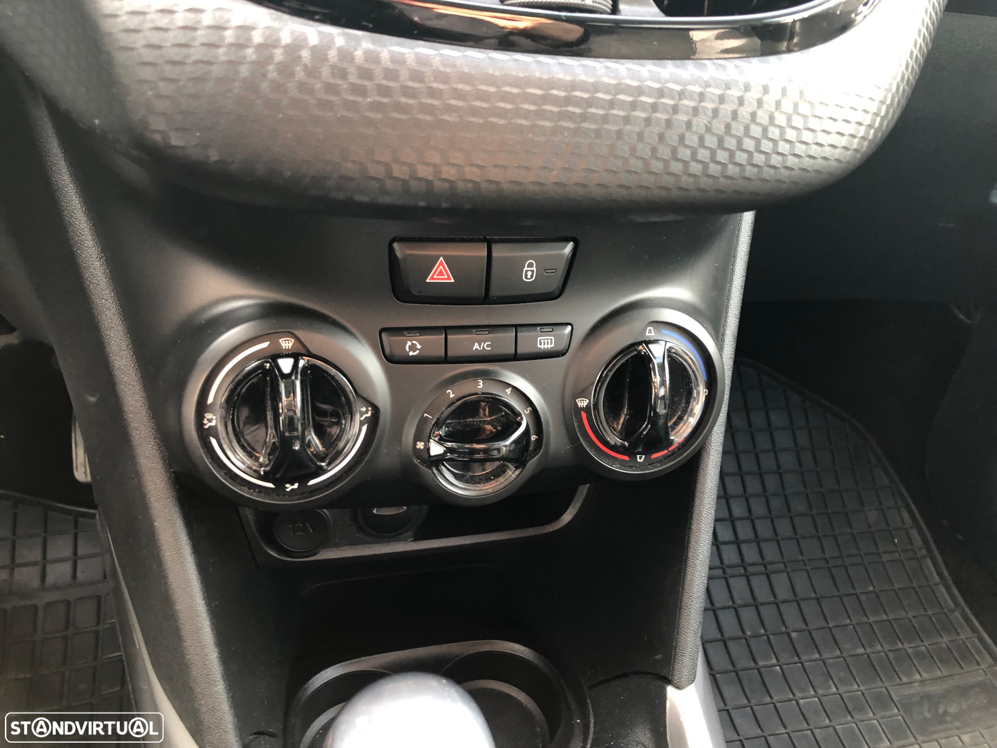 Peugeot 2008 1.5 BlueHDi Style - 9