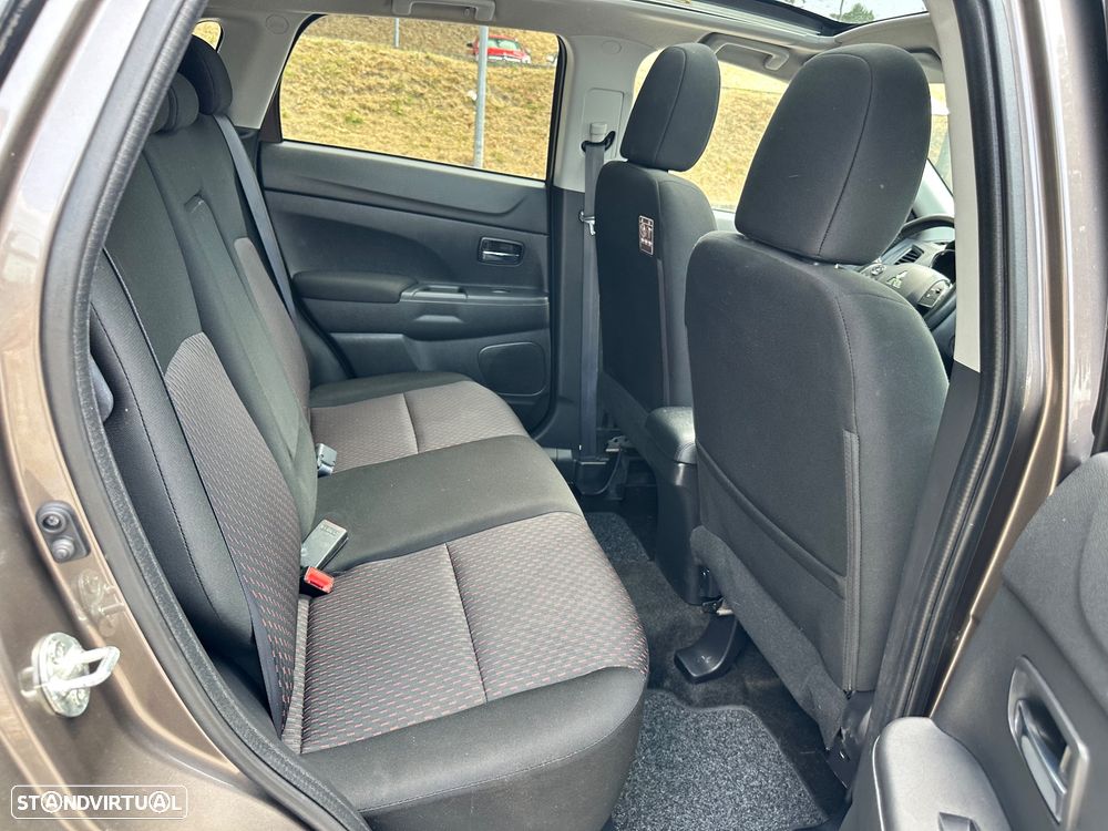 Mitsubishi ASX 1.6 MIVEC Intense - 36