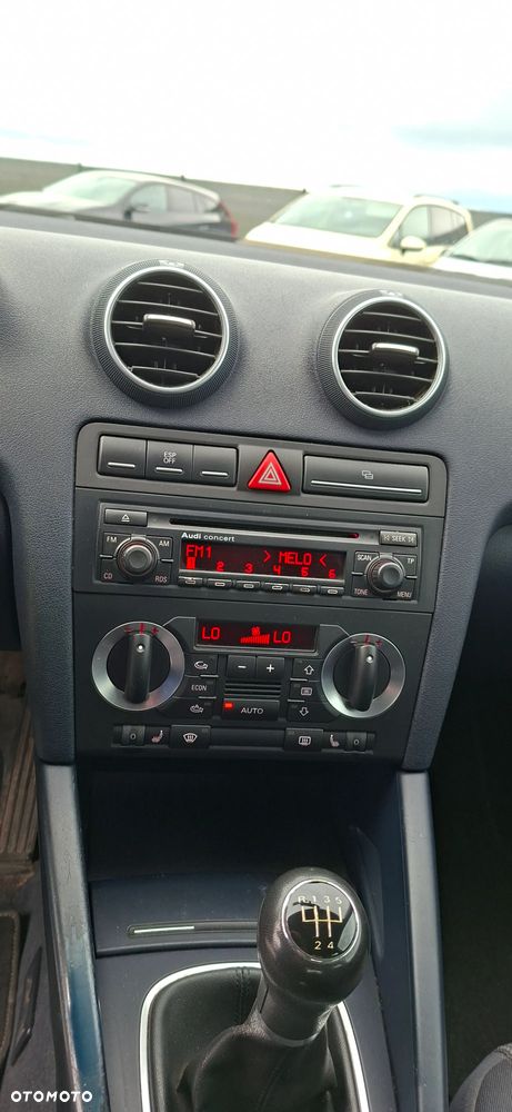 Audi A3 3-drzwiowe 1.6 Ambiente - 33