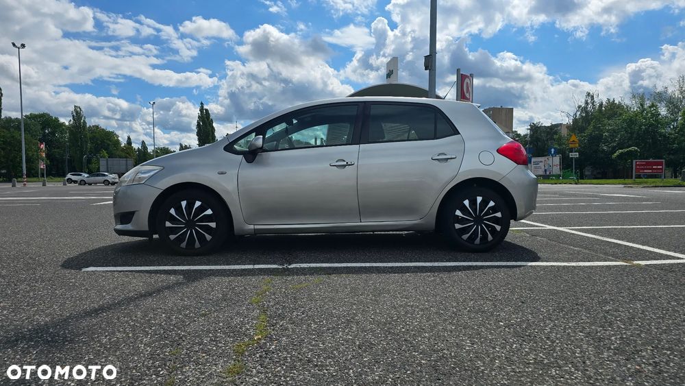 Toyota Auris 1.6 VVT-i Luna MM - 3