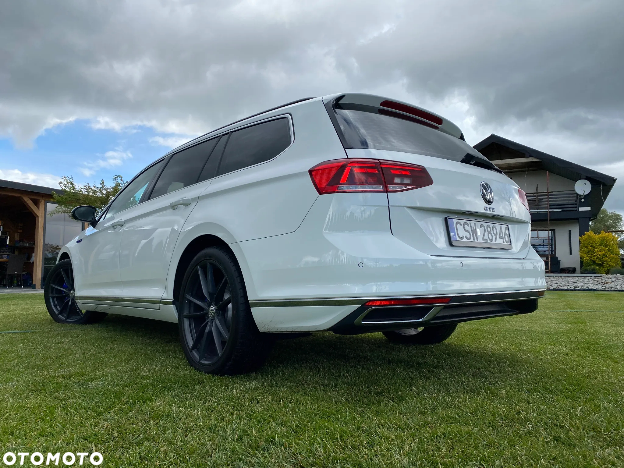 Volkswagen Passat - 4