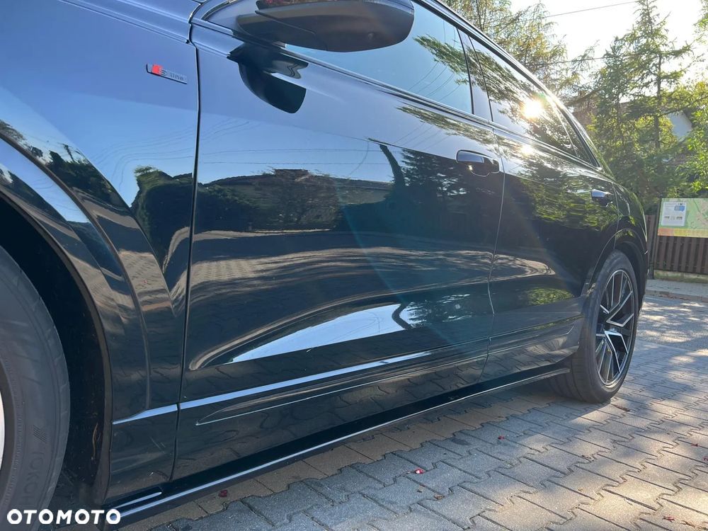 Audi Q8 - 8
