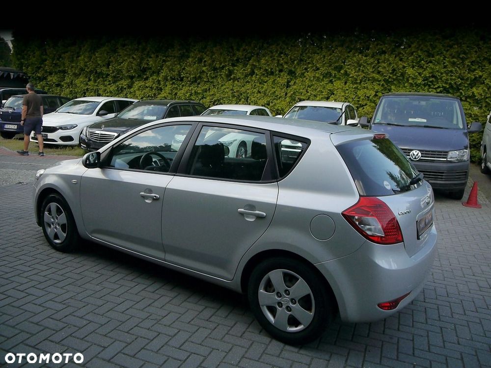 Kia Ceed 1.4 Comfort - 11