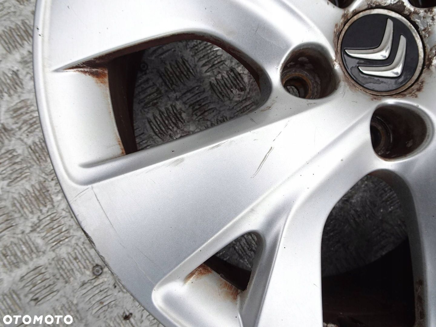 Alufelga Citroen C4 Picasso II 16" 5x108 ET 47 - 6