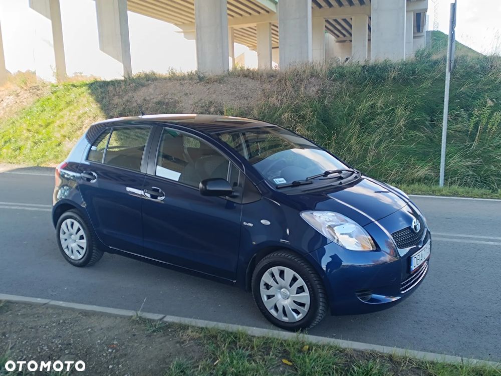Toyota Yaris - 11