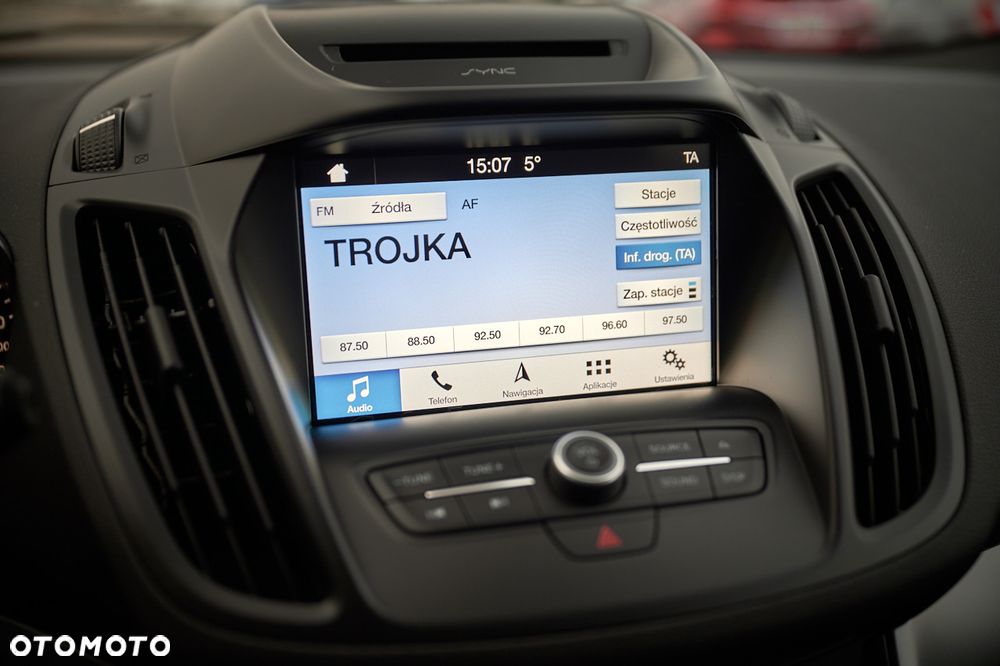 Ford Kuga 1.5 EcoBoost 2x4 Titanium - 36