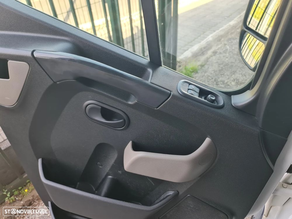 Renault Master L2H2 2.3 dCi 125cv – 7 Lugares – c/ IVA Dedutível - 32