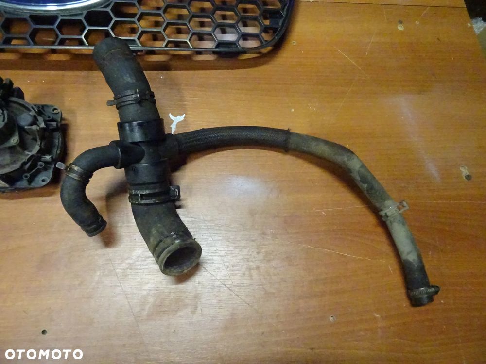 FORD MAVERICK MAZDA TRIBUTE 2,0 124 KM PRZEWOD UKLAD CHLODZENIA CZWORNIK ROZNE CZESCI