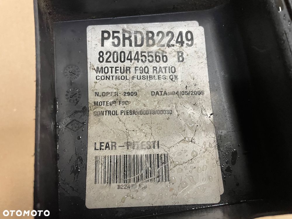 8200445566 skrzynka bezpieczników Renault laguna 2 II lift - 3