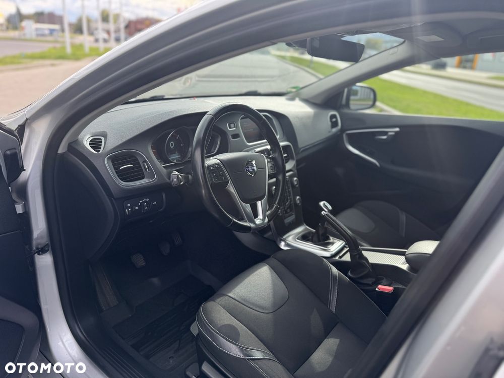 Volvo V40 D2 Momentum - 15