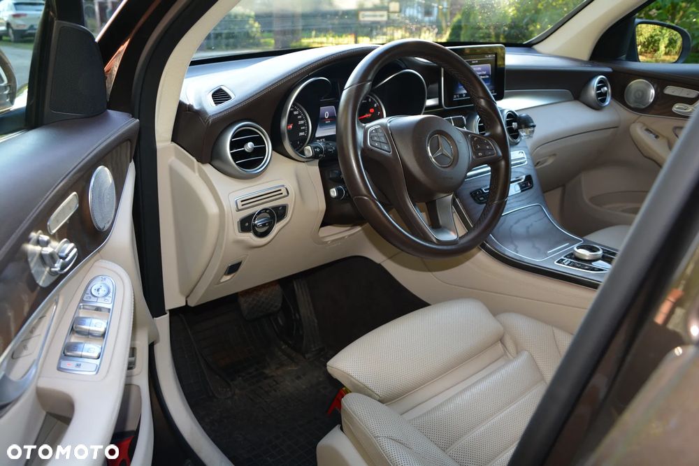 Mercedes-Benz GLC - 14