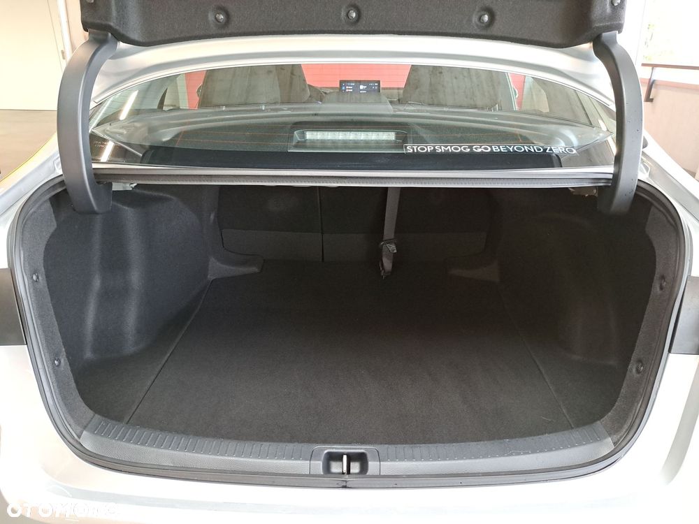 Toyota Corolla 1.8 Hybrid Comfort - 14