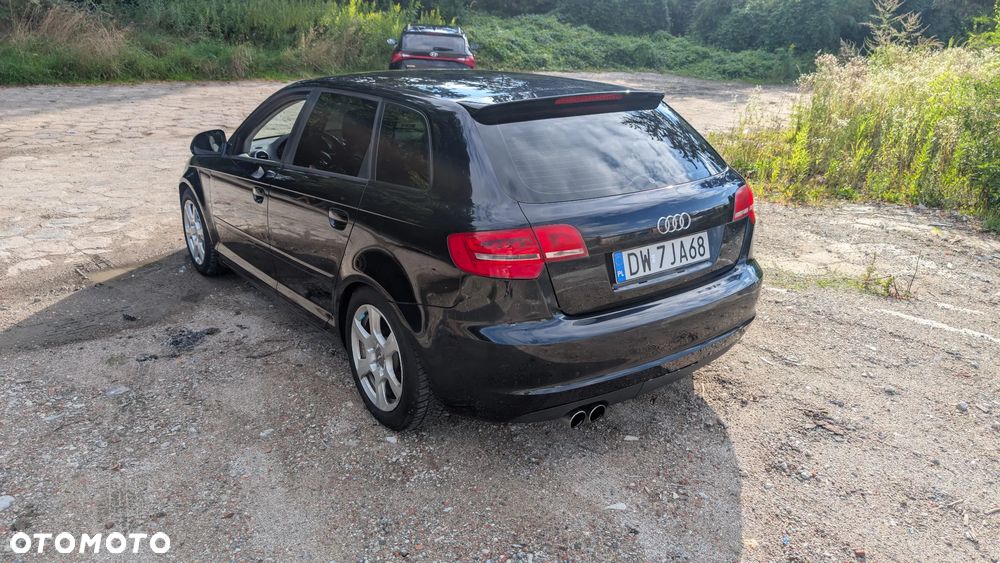 Audi A3 Sportback 1.8 TFSI Ambiente - 4