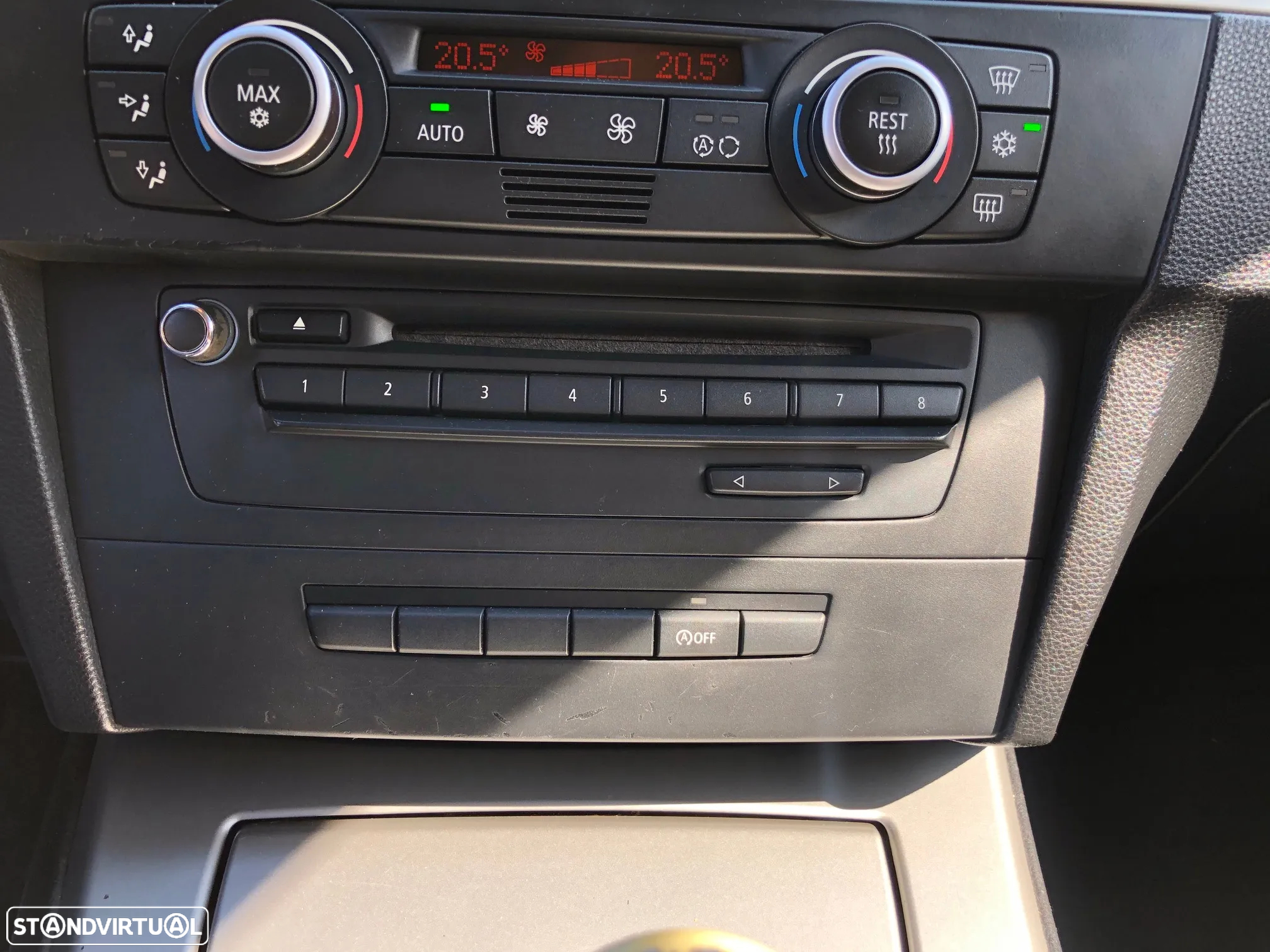 BMW 318 d Touring Dynamic - 16